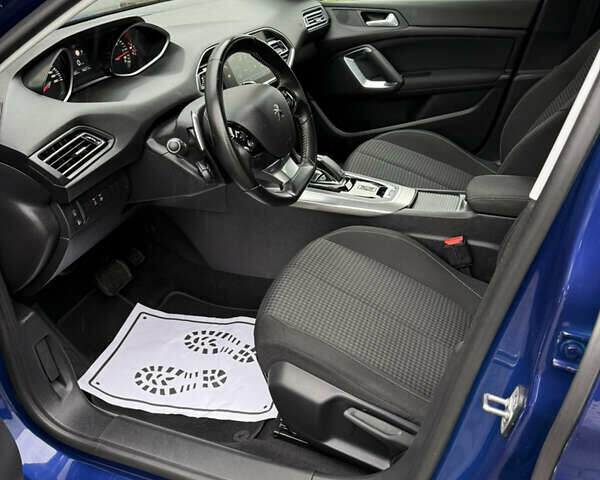 Синий Пежо 308, объемом двигателя 1.5 л и пробегом 163 тыс. км за 12900 $, фото 20 на Automoto.ua