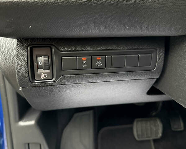 Синій Пежо 308, об'ємом двигуна 1.5 л та пробігом 163 тис. км за 12800 $, фото 32 на Automoto.ua