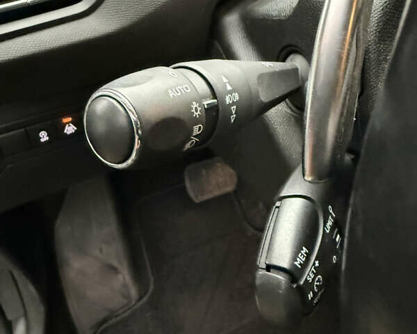 Синий Пежо 308, объемом двигателя 1.5 л и пробегом 173 тыс. км за 12499 $, фото 27 на Automoto.ua