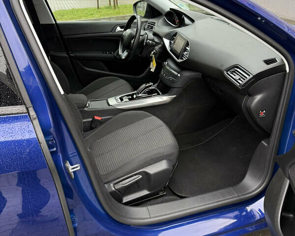 Синий Пежо 308, объемом двигателя 1.5 л и пробегом 163 тыс. км за 12799 $, фото 46 на Automoto.ua