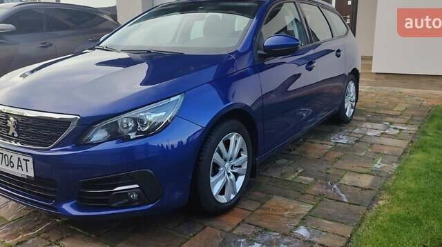 Синий Пежо 308, объемом двигателя 1.5 л и пробегом 98 тыс. км за 15000 $, фото 3 на Automoto.ua