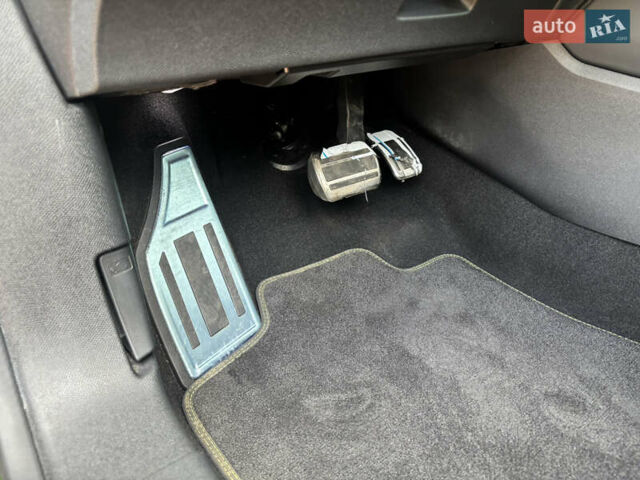 Зеленый Пежо 308, объемом двигателя 1.5 л и пробегом 19 тыс. км за 27500 $, фото 11 на Automoto.ua