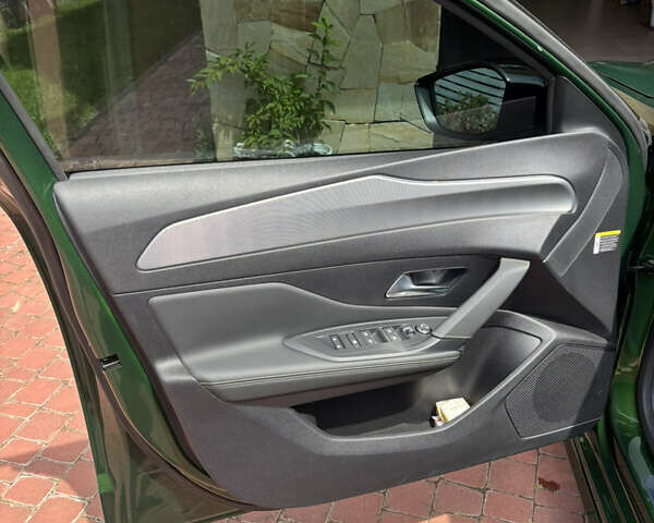 Зеленый Пежо 308, объемом двигателя 1.5 л и пробегом 19 тыс. км за 27500 $, фото 10 на Automoto.ua