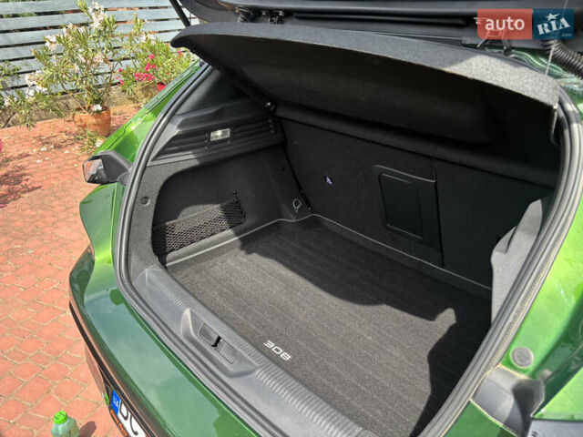 Зеленый Пежо 308, объемом двигателя 1.5 л и пробегом 19 тыс. км за 27500 $, фото 20 на Automoto.ua