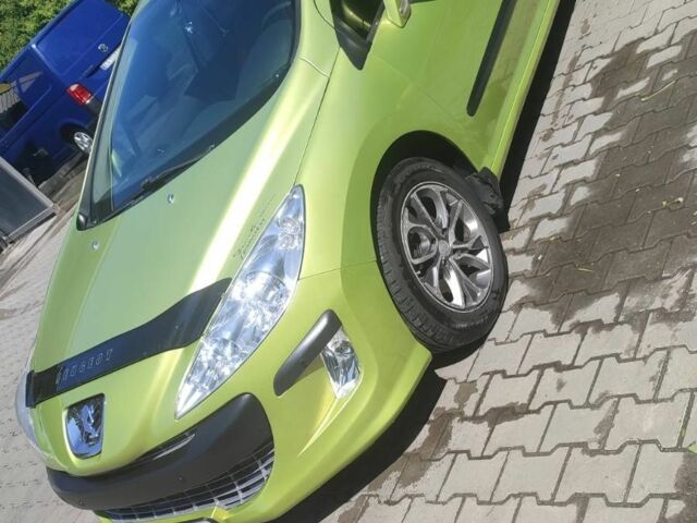 Зеленый Пежо 308, объемом двигателя 1.6 л и пробегом 80 тыс. км за 5500 $, фото 3 на Automoto.ua