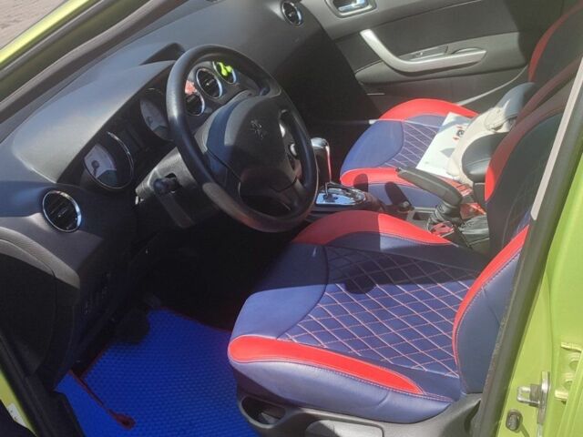 Зеленый Пежо 308, объемом двигателя 1.6 л и пробегом 80 тыс. км за 5500 $, фото 5 на Automoto.ua