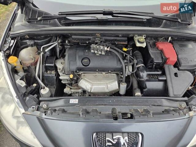 Зеленый Пежо 308, объемом двигателя 1.4 л и пробегом 190 тыс. км за 4450 $, фото 20 на Automoto.ua