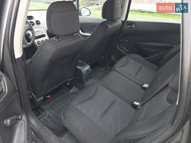 Зеленый Пежо 308, объемом двигателя 1.4 л и пробегом 190 тыс. км за 4450 $, фото 12 на Automoto.ua