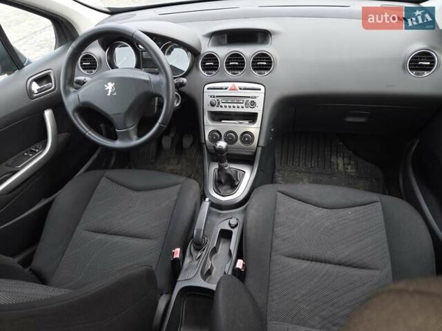 Зеленый Пежо 308, объемом двигателя 1.4 л и пробегом 190 тыс. км за 4450 $, фото 13 на Automoto.ua