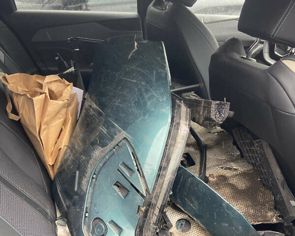 Зелений Пежо 308, об'ємом двигуна 1.6 л та пробігом 35 тис. км за 9999 $, фото 16 на Automoto.ua