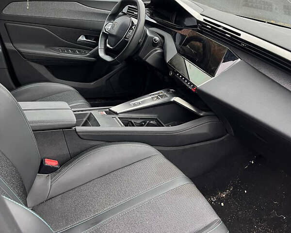 Зелений Пежо 308, об'ємом двигуна 1.6 л та пробігом 35 тис. км за 9999 $, фото 14 на Automoto.ua