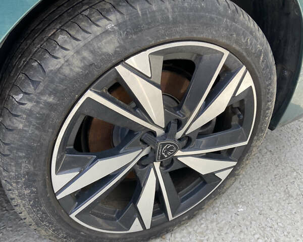 Зелений Пежо 308, об'ємом двигуна 1.6 л та пробігом 35 тис. км за 9999 $, фото 7 на Automoto.ua