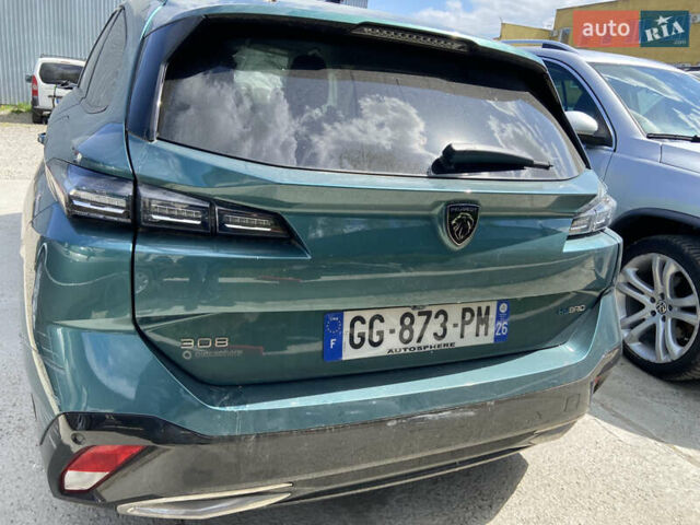 Зелений Пежо 308, об'ємом двигуна 1.6 л та пробігом 35 тис. км за 9999 $, фото 2 на Automoto.ua