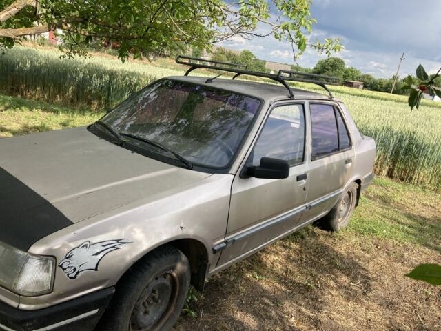 Пежо 309 1986 у Каменке на Automoto.ua Бежевий Пежо 309, об'ємом двигуна 0 л та пробігом 250 тис. км за 550 $, фото 3 на Automoto.ua