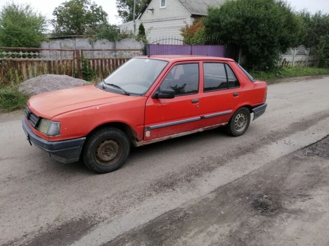 Пежо 309 1986 у Фастове на Automoto.ua Червоний Пежо 309, об'ємом двигуна 1.1 л та пробігом 100 тис. км за 450 $, фото 1 на Automoto.ua