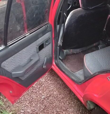 Пежо 309 1992 в Сумах на Automoto.ua Красный Пежо 309, объемом двигателя 1 л и пробегом 230 тыс. км за 797 $, фото 6 на Automoto.ua