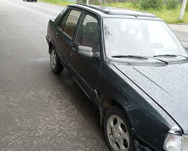 Сірий Пежо 309, об'ємом двигуна 1.4 л та пробігом 245 тис. км за 700 $, фото 2 на Automoto.ua