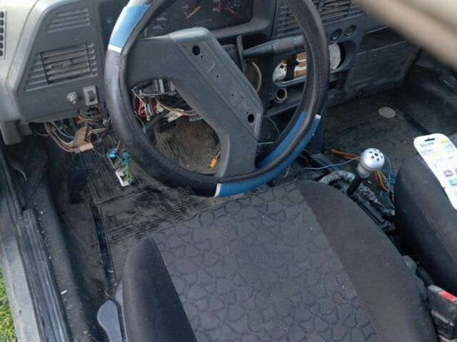 Пежо 309 1987 у Чернівцях на Automoto.ua Синій Пежо 309, об'ємом двигуна 4 л та пробігом 341 тис. км за 550 $, фото 4 на Automoto.ua