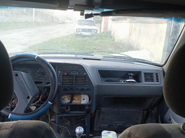 Пежо 309 1987 у Чернівцях на Automoto.ua Синій Пежо 309, об'ємом двигуна 4 л та пробігом 341 тис. км за 550 $, фото 5 на Automoto.ua