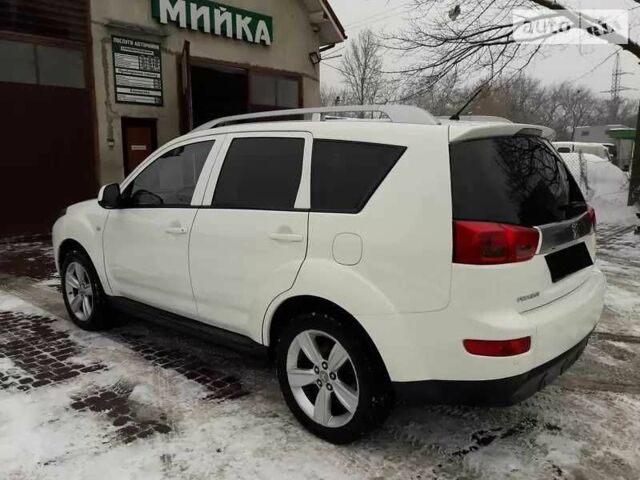 Белый Пежо 4007, объемом двигателя 2.2 л и пробегом 300 тыс. км за 8900 $, фото 7 на Automoto.ua