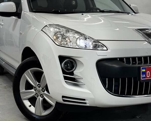 Белый Пежо 4007, объемом двигателя 2.2 л и пробегом 197 тыс. км за 11499 $, фото 14 на Automoto.ua