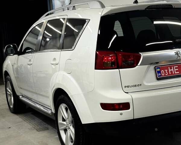 Белый Пежо 4007, объемом двигателя 2.2 л и пробегом 197 тыс. км за 11499 $, фото 7 на Automoto.ua