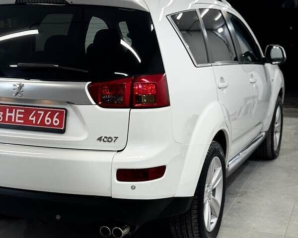 Белый Пежо 4007, объемом двигателя 2.2 л и пробегом 197 тыс. км за 11499 $, фото 11 на Automoto.ua