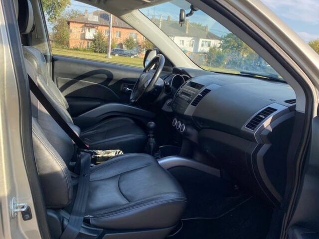 Бежевый Пежо 4007, объемом двигателя 2.2 л и пробегом 350 тыс. км за 4500 $, фото 6 на Automoto.ua