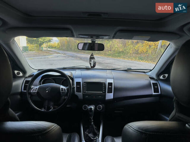 Черный Пежо 4007, объемом двигателя 2.2 л и пробегом 253 тыс. км за 9500 $, фото 15 на Automoto.ua