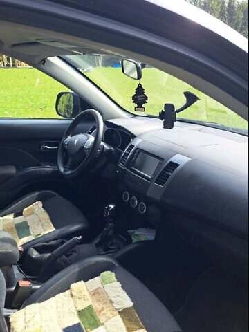 Черный Пежо 4007, объемом двигателя 2.2 л и пробегом 250 тыс. км за 6800 $, фото 3 на Automoto.ua