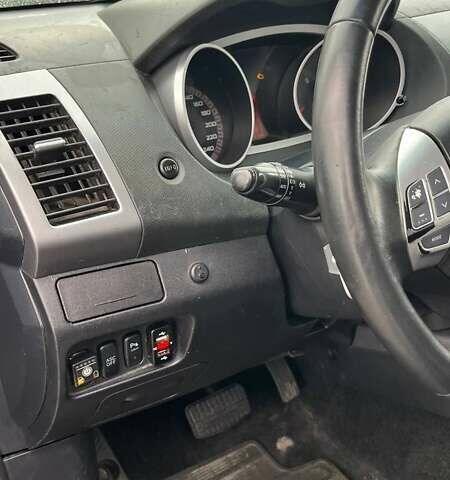 Черный Пежо 4007, объемом двигателя 2.36 л и пробегом 368 тыс. км за 8500 $, фото 21 на Automoto.ua