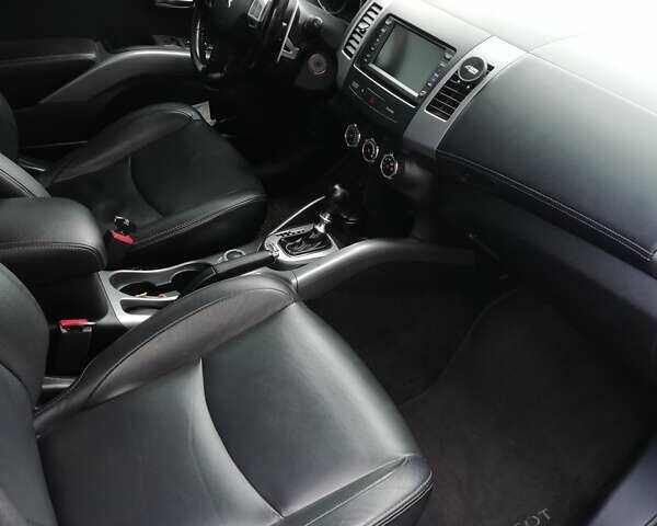 Черный Пежо 4007, объемом двигателя 2.2 л и пробегом 212 тыс. км за 10500 $, фото 19 на Automoto.ua