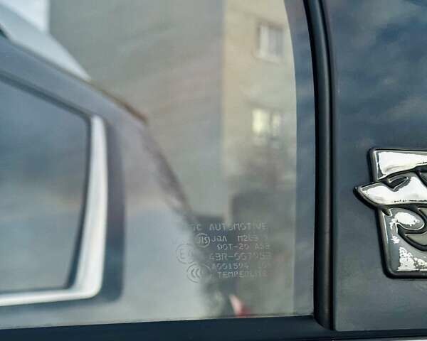 Чорний Пежо 4007, об'ємом двигуна 2.2 л та пробігом 210 тис. км за 9999 $, фото 49 на Automoto.ua