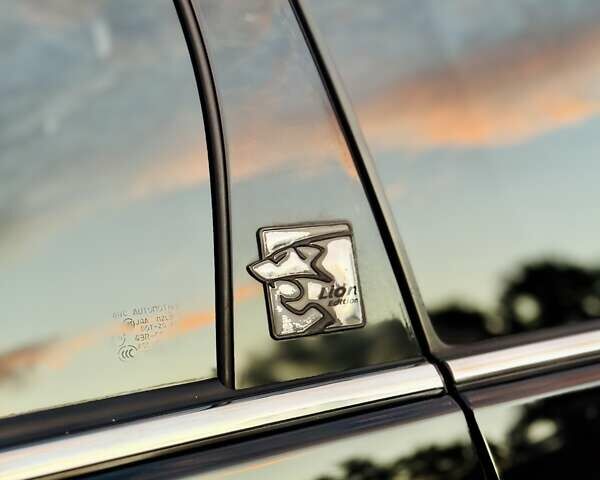 Чорний Пежо 4007, об'ємом двигуна 2.2 л та пробігом 210 тис. км за 9999 $, фото 19 на Automoto.ua