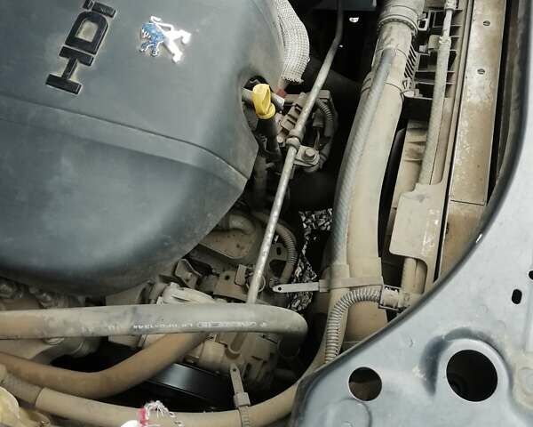 Черный Пежо 4007, объемом двигателя 2.2 л и пробегом 212 тыс. км за 10500 $, фото 2 на Automoto.ua