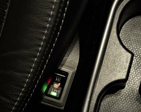 Чорний Пежо 4007, об'ємом двигуна 2.2 л та пробігом 210 тис. км за 9999 $, фото 89 на Automoto.ua