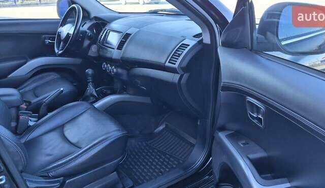 Чорний Пежо 4007, об'ємом двигуна 2.18 л та пробігом 240 тис. км за 9400 $, фото 20 на Automoto.ua