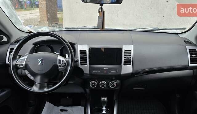 Чорний Пежо 4007, об'ємом двигуна 2.18 л та пробігом 278 тис. км за 10200 $, фото 4 на Automoto.ua