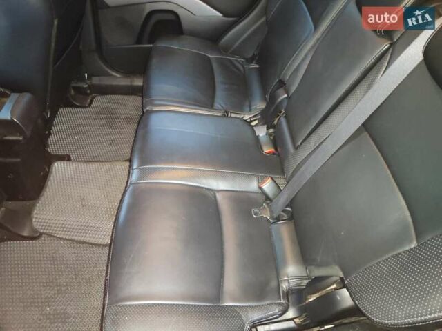 Черный Пежо 4007, объемом двигателя 2.2 л и пробегом 162 тыс. км за 12000 $, фото 3 на Automoto.ua