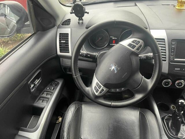 Коричневый Пежо 4007, объемом двигателя 2.2 л и пробегом 230 тыс. км за 9050 $, фото 17 на Automoto.ua