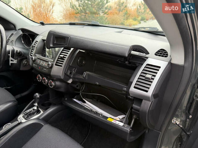 Коричневый Пежо 4007, объемом двигателя 2.2 л и пробегом 235 тыс. км за 10500 $, фото 29 на Automoto.ua