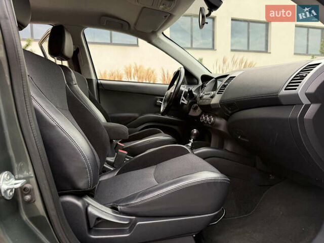 Коричневый Пежо 4007, объемом двигателя 2.2 л и пробегом 235 тыс. км за 10500 $, фото 28 на Automoto.ua