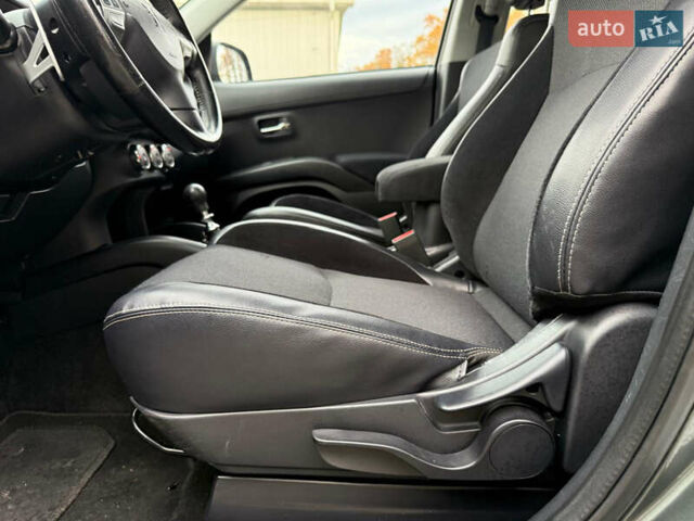 Коричневый Пежо 4007, объемом двигателя 2.2 л и пробегом 235 тыс. км за 10500 $, фото 33 на Automoto.ua