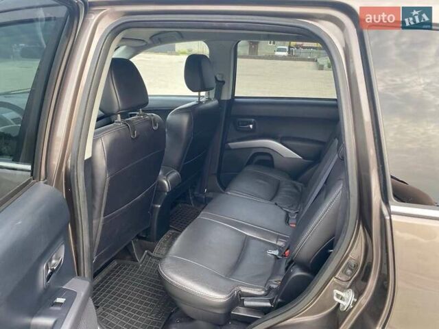 Пежо 4007 2011 в Львове на Automoto.ua Коричневый Пежо 4007, объемом двигателя 2.2 л и пробегом 254 тыс. км за 11000 $, фото 12 на Automoto.ua