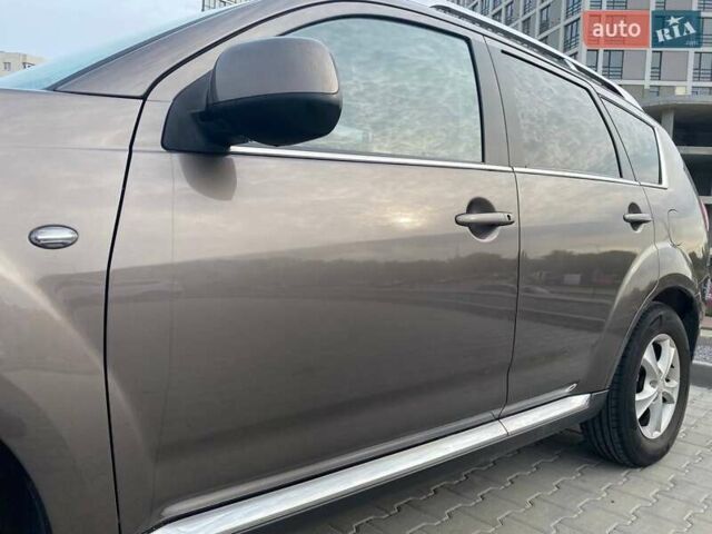 Пежо 4007 2011 в Львове на Automoto.ua Коричневый Пежо 4007, объемом двигателя 2.2 л и пробегом 254 тыс. км за 11000 $, фото 5 на Automoto.ua