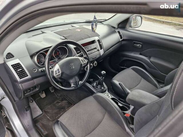 Пежо 4007, объемом двигателя 2.2 л и пробегом 254 тыс. км за 9599 $, фото 12 на Automoto.ua