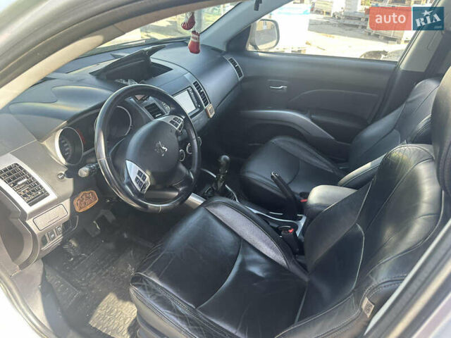 Пежо 4007, объемом двигателя 2.2 л и пробегом 240 тыс. км за 7500 $, фото 6 на Automoto.ua