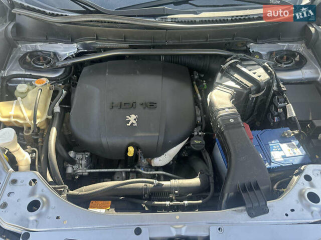Пежо 4007, объемом двигателя 2.2 л и пробегом 240 тыс. км за 7500 $, фото 10 на Automoto.ua