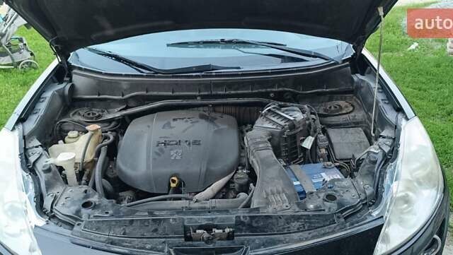 Пежо 4007, объемом двигателя 2.18 л и пробегом 224 тыс. км за 8900 $, фото 3 на Automoto.ua