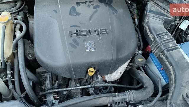 Пежо 4007, объемом двигателя 2.18 л и пробегом 224 тыс. км за 8900 $, фото 8 на Automoto.ua